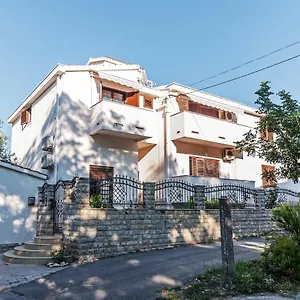 https://apartman-zlata-zadar.hotelinzadar.com